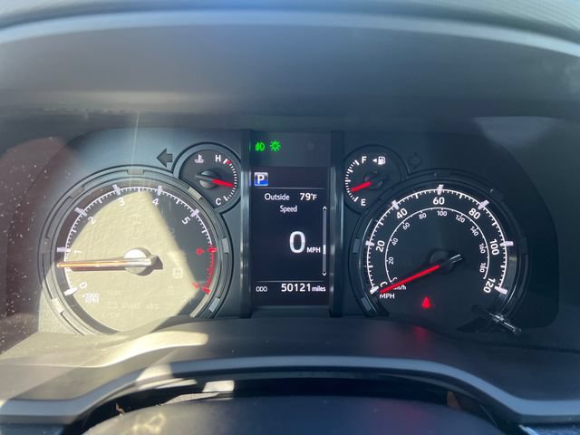 Used 2022 Toyota 4Runner SR5 Premium w/ Moonroof Package AWD/4WD image 14