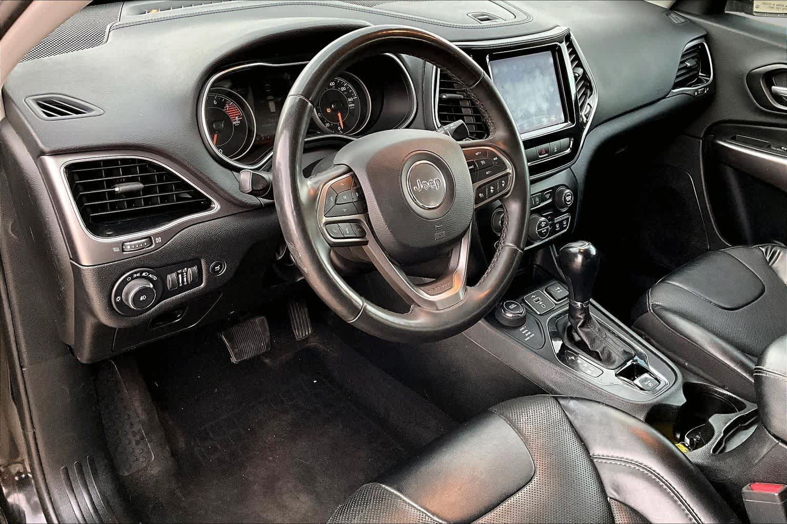 Used 2022 Jeep Cherokee Limited w/ Elite Package AWD/4WD image 12