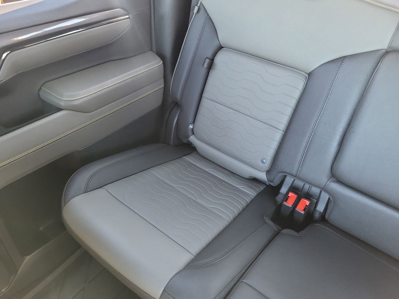 Used 2023 Chevrolet Silverado 1500 ZR2 w/ Technology Package image 12