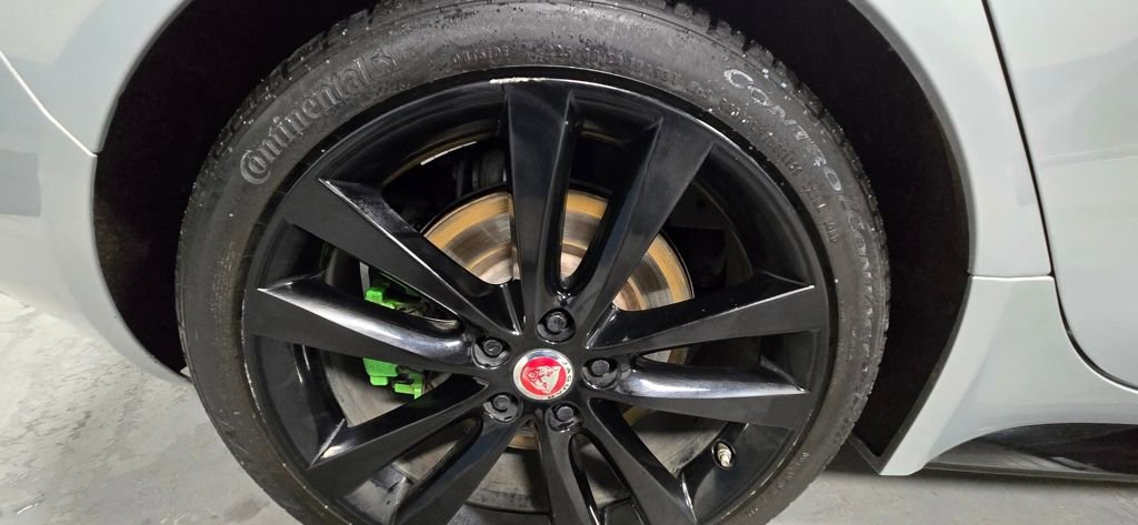 Used 2018 Jaguar XE S image 42