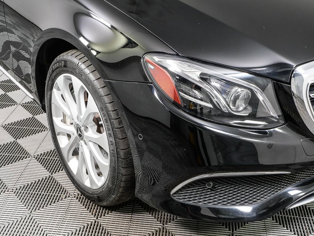 Used 2018 Mercedes-Benz E 400 4MATIC Sedan image 37