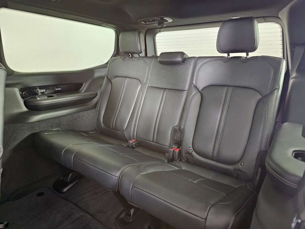 New 2026 Jeep Grand Wagoneer Summit AWD/4WD image 35