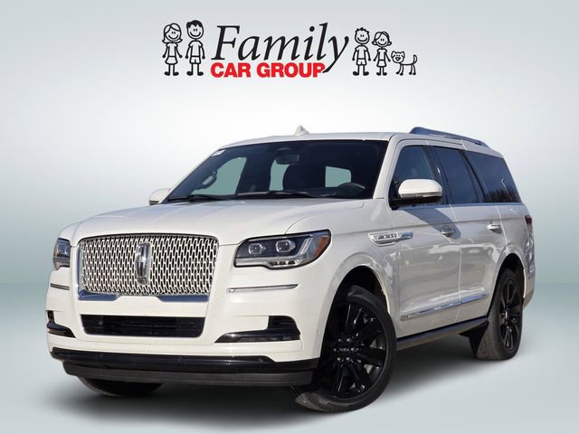 Used 2024 Lincoln Navigator Reserve image 1