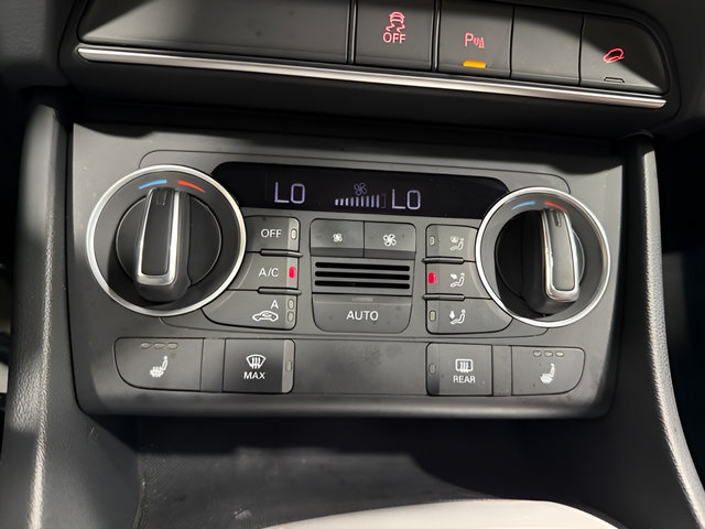 Used 2018 Audi Q3 2.0T Premium FWD image 23