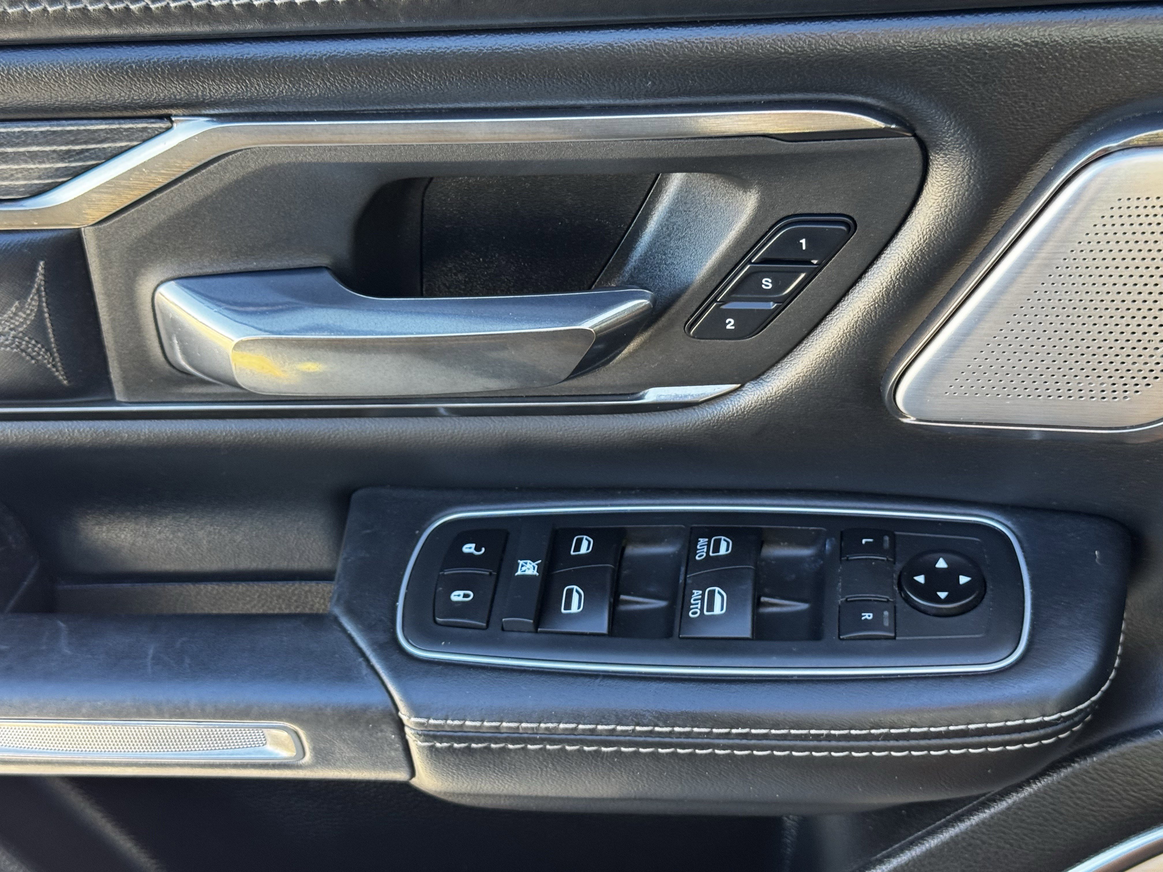 Used 2020 RAM 1500 Limited w/ Black Appearance Package image 38