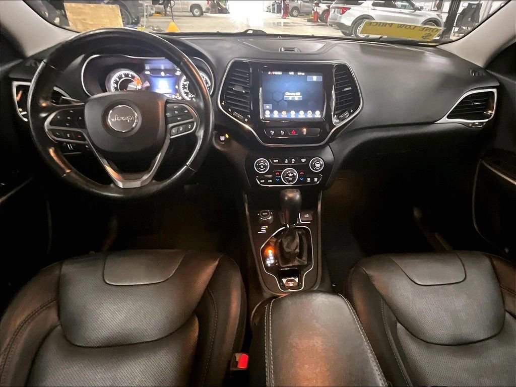 Used 2021 Jeep Cherokee Limited image 21