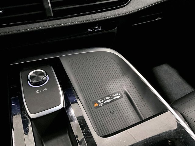 Used 2025 Buick Enclave Sport Touring w/ Power Package FWD image 26