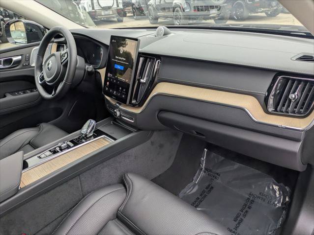 Used 2026 Volvo XC60 T8 Ultra w/ Climate Package PRO AWD/4WD image 27