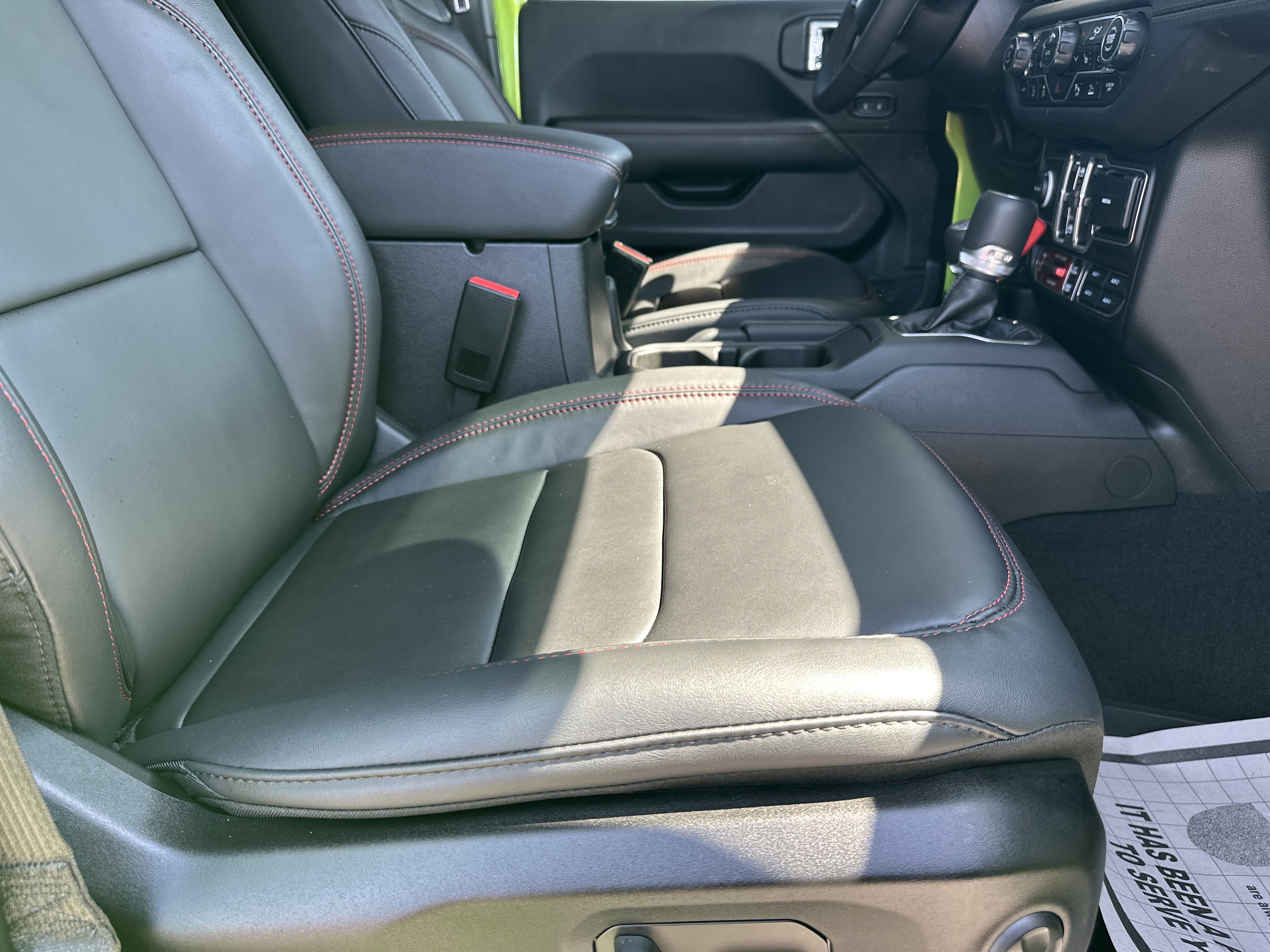 Used 2025 Jeep Gladiator Rubicon image 14