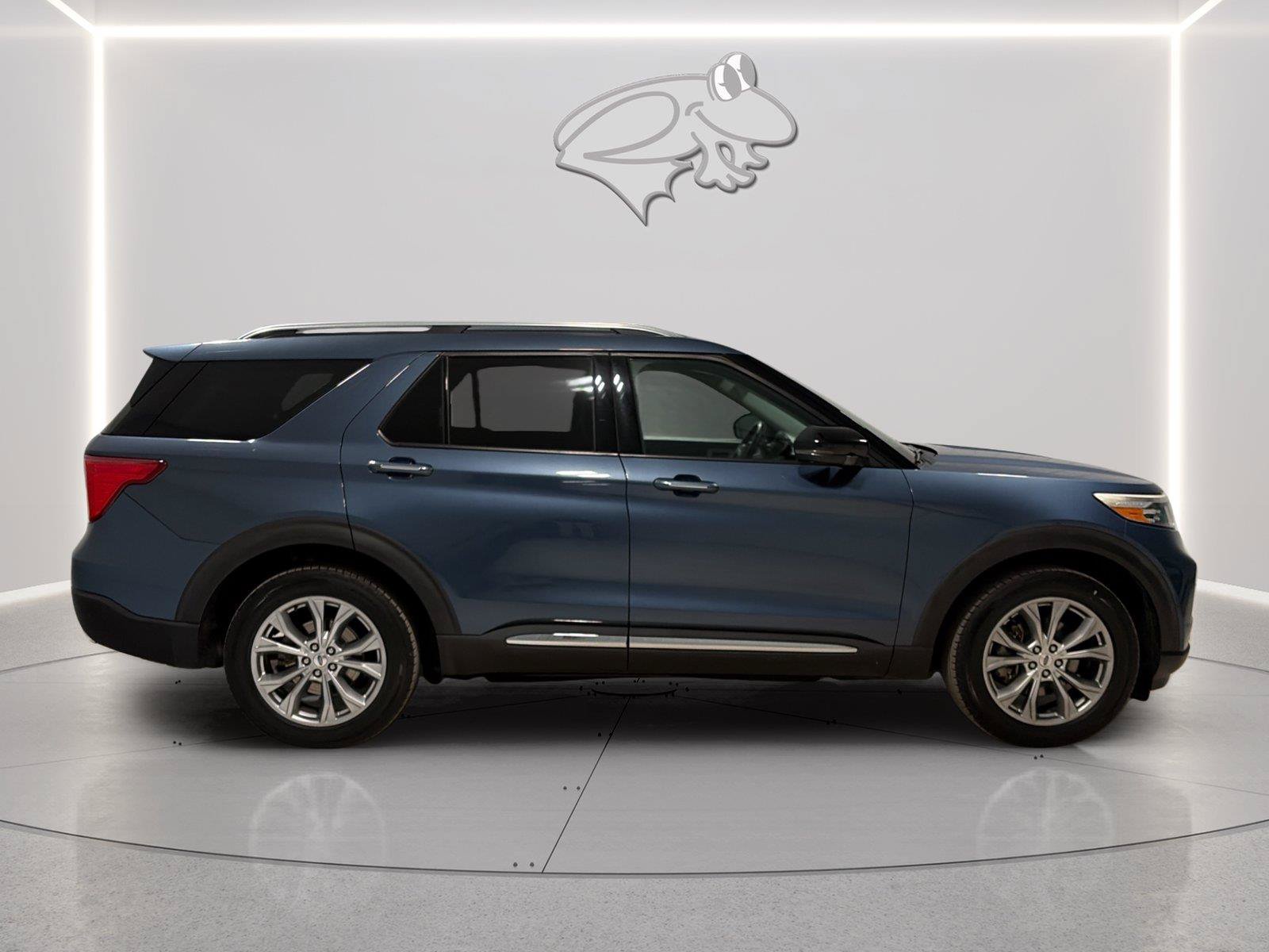 Certified 2020 Ford Explorer Limited AWD/4WD image 6