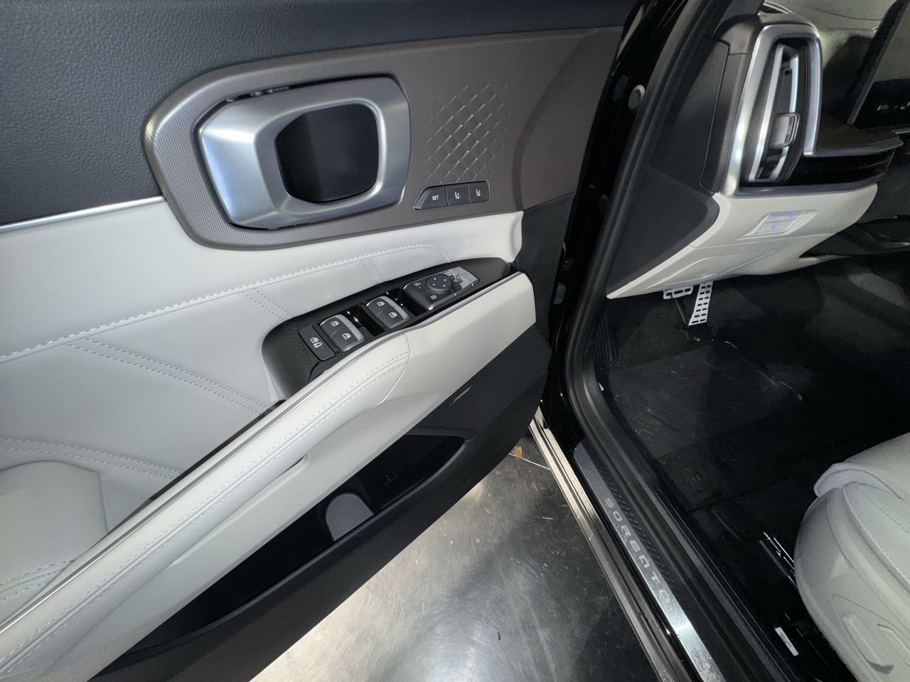 New 2026 Kia Sorento SX Prestige image 17