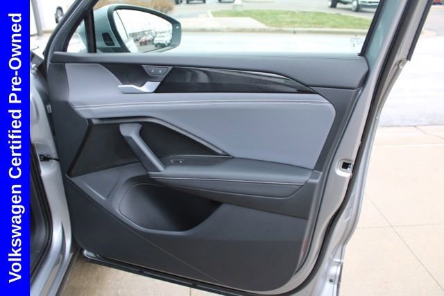 Used 2025 Volkswagen Tiguan SE image 22