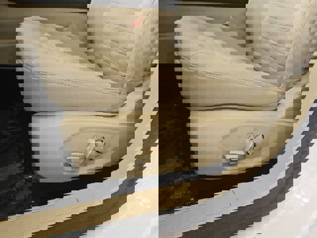 Used 2014 Ford Fusion SE FWD image 20