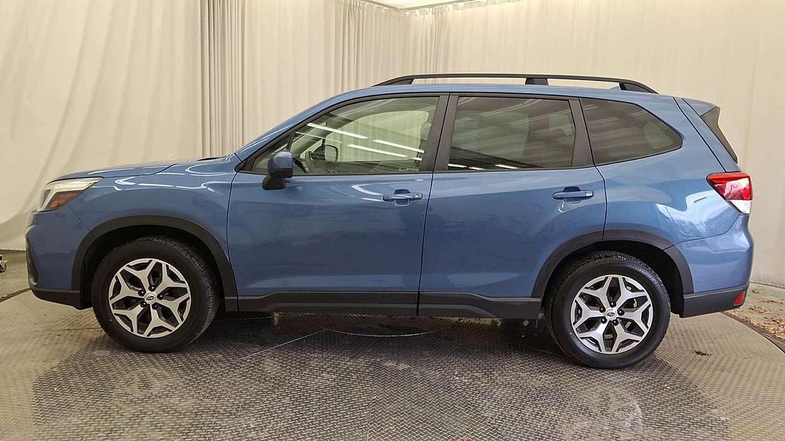 Used 2020 Subaru Forester Premium image 8