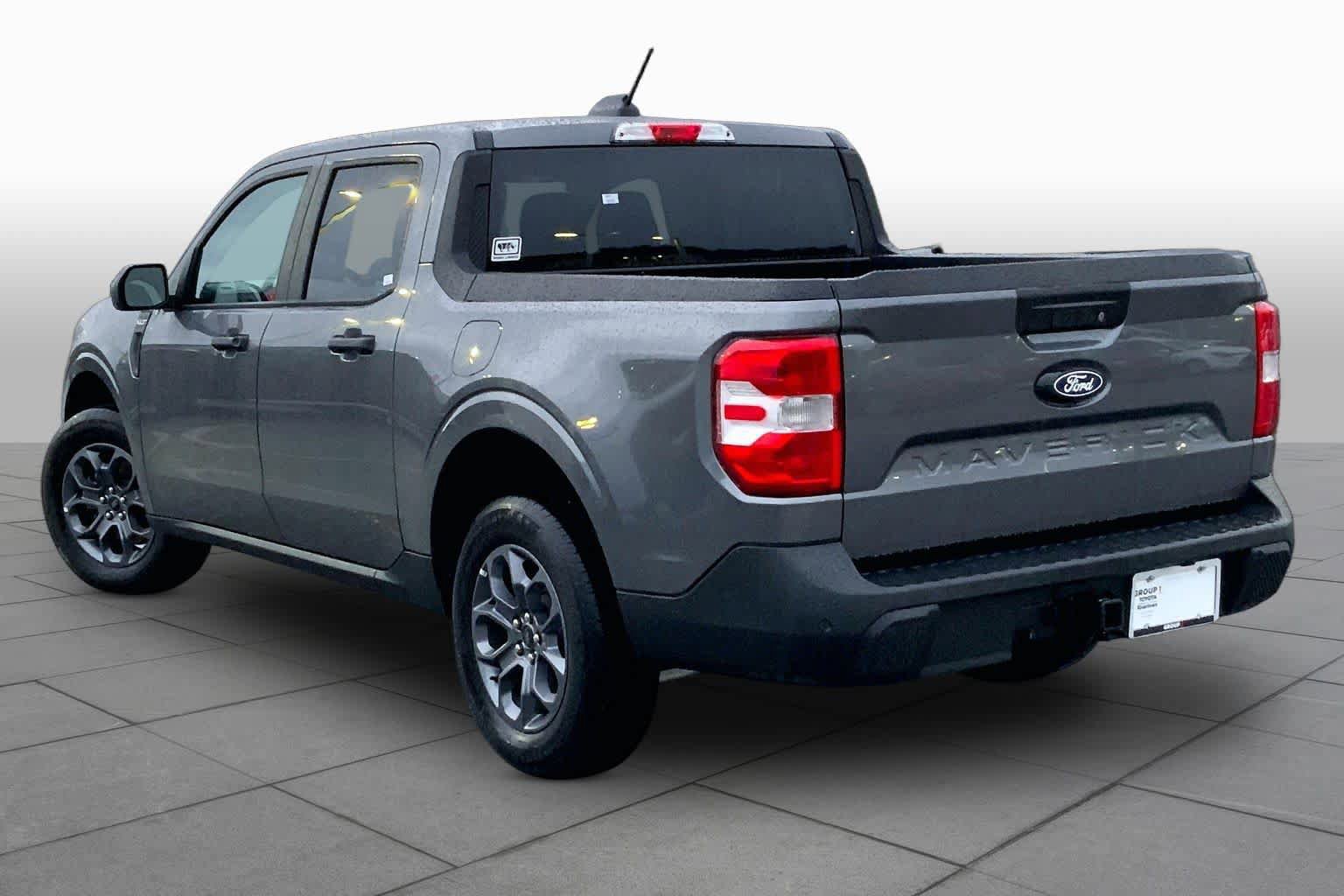 Used 2025 Ford Maverick XLT w/ Equipment Group 302A AWD/4WD image 12