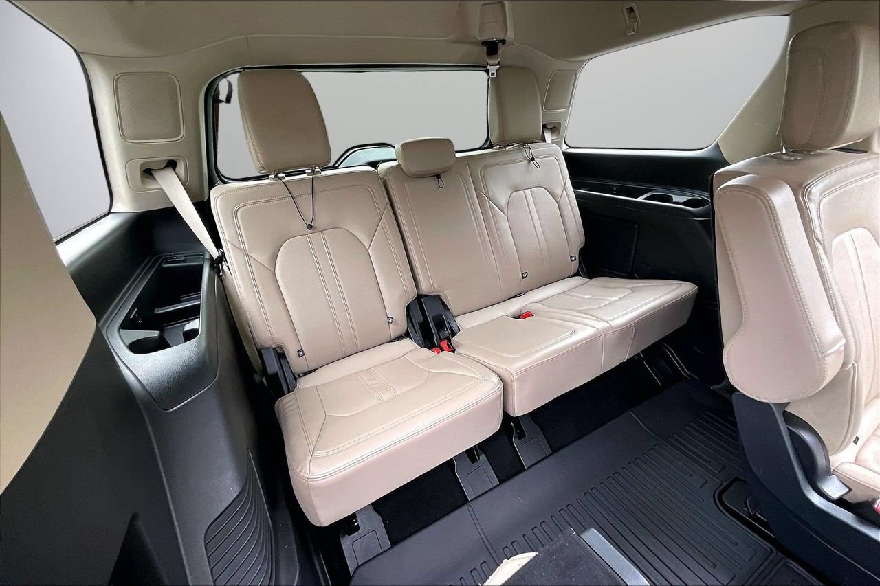 Used 2024 Ford Expedition Limited AWD/4WD image 26