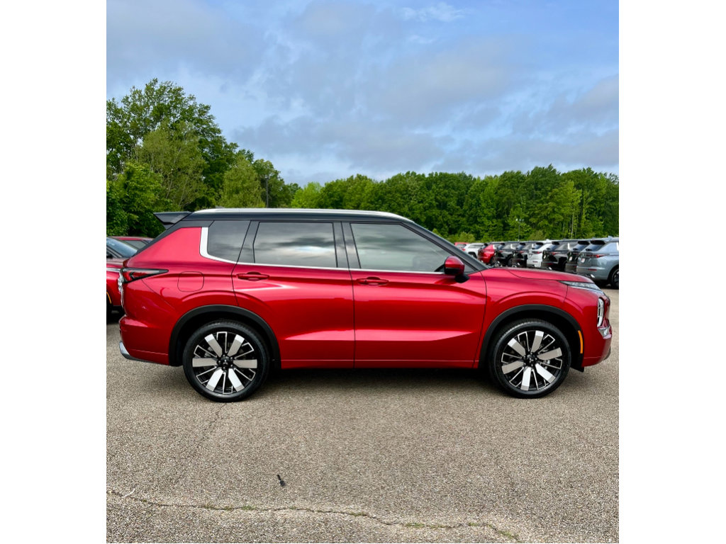 New 2026 Mitsubishi Outlander SEL FWD image 5
