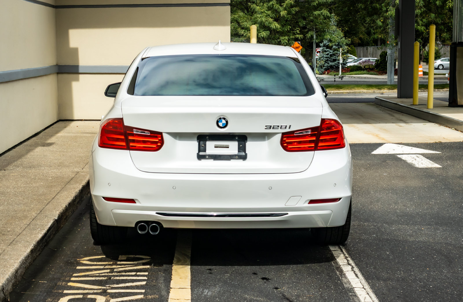 Used 2015 BMW 328i Sedan RWD image 6