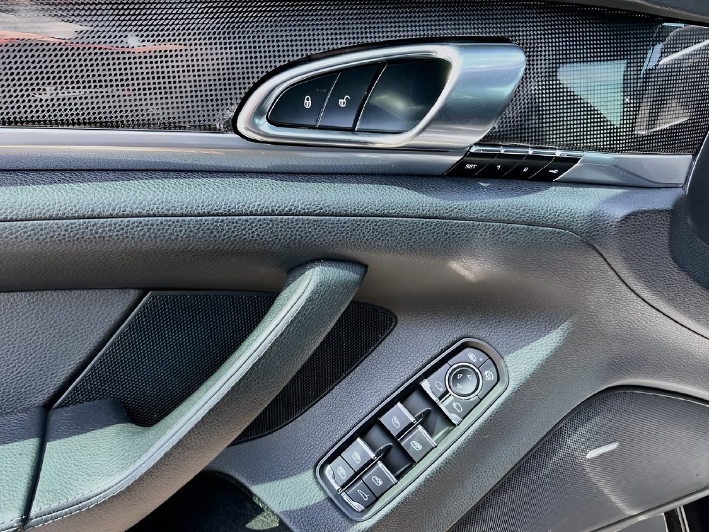 Used 2015 Porsche Panamera GTS AWD/4WD image 18