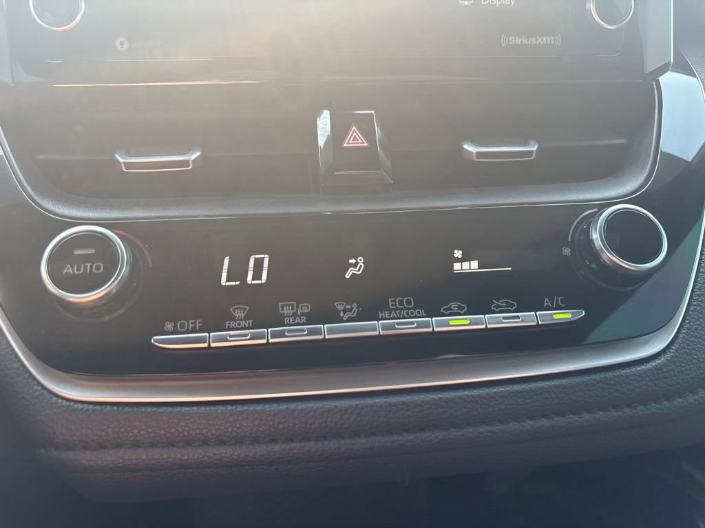 Used 2021 Toyota Corolla SE FWD image 18