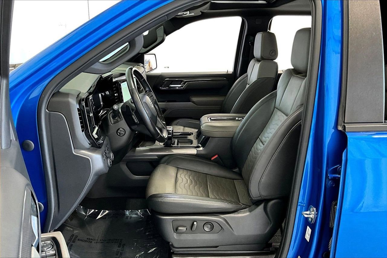 Used 2022 Chevrolet Silverado 1500 ZR2 w/ Technology Package AWD/4WD image 18