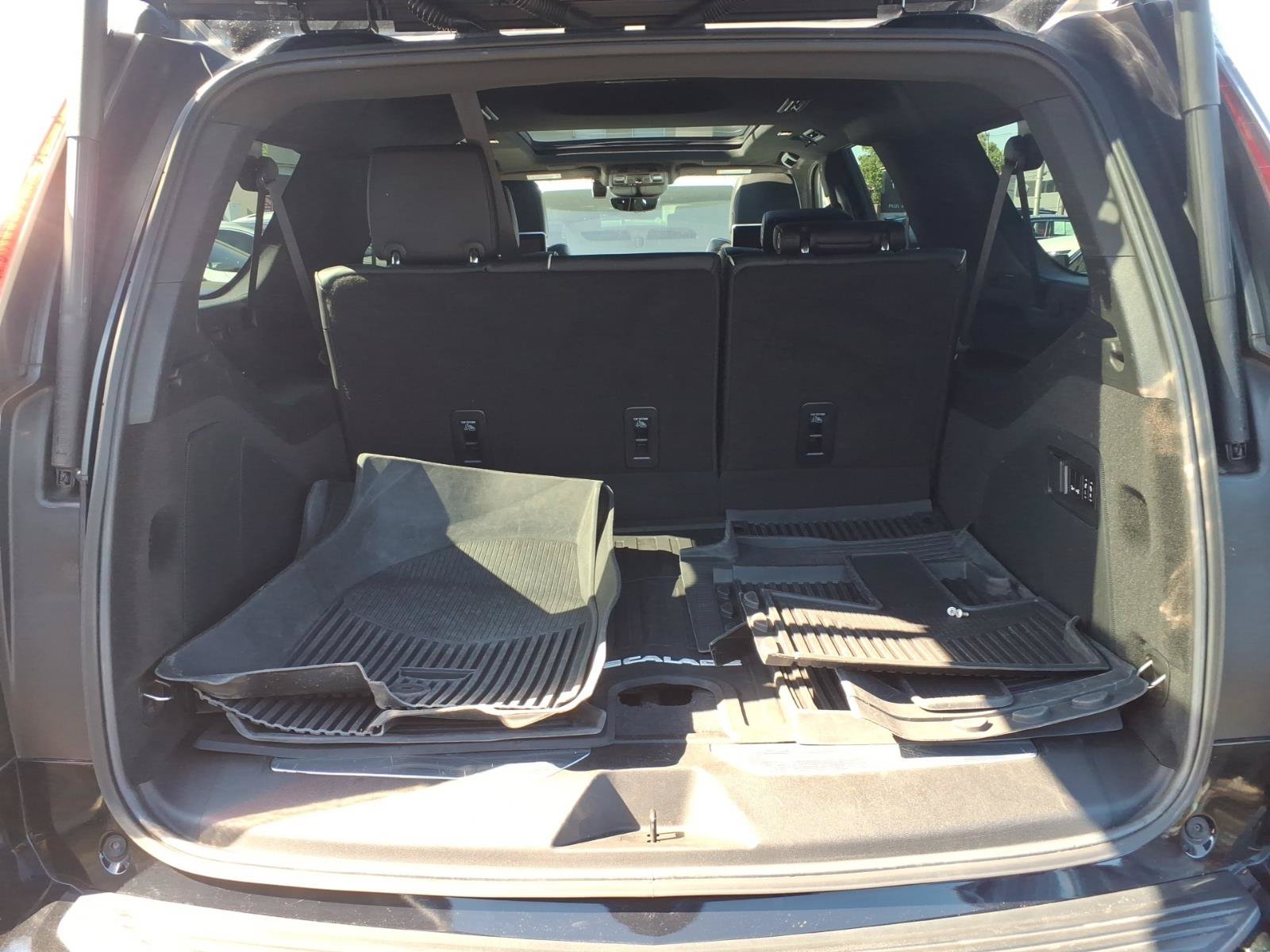 Certified 2023 Cadillac Escalade ESV Premium Luxury w/ Performance Package AWD/4WD image 11