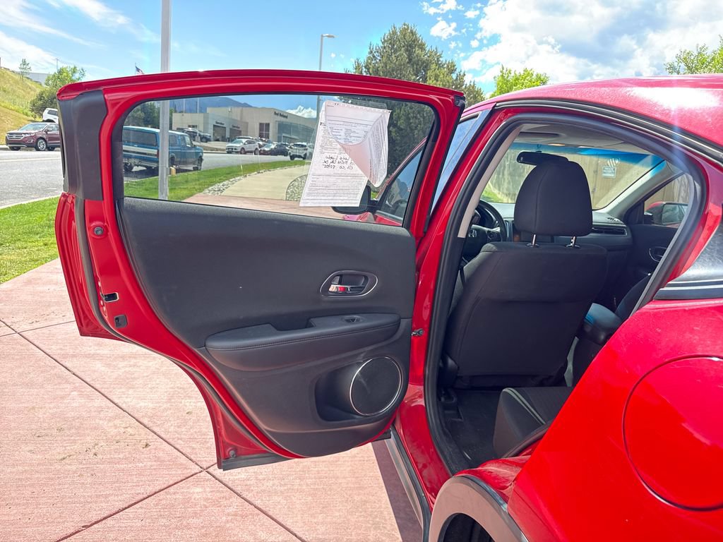 Used 2017 Honda HR-V EX image 16