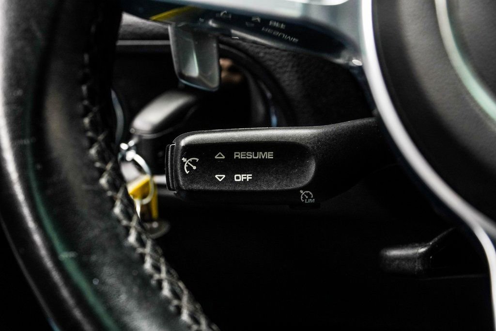 Used 2019 Porsche Macan Base image 31