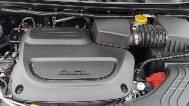 New 2026 Chrysler Voyager LX image 30