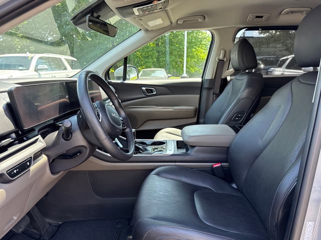 Used 2025 Kia Carnival EX FWD image 14