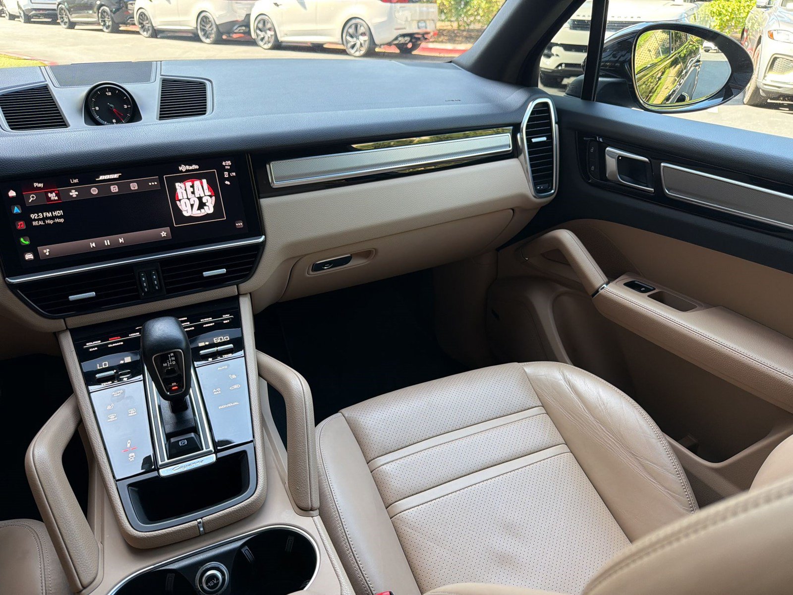Used 2022 Porsche Cayenne E-Hybrid AWD/4WD image 17
