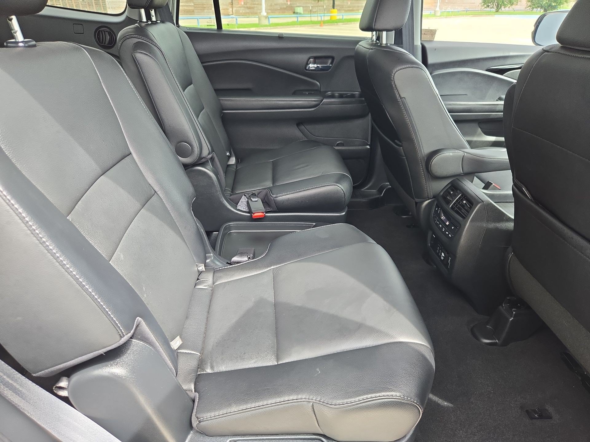 Used 2021 Honda Pilot Touring image 31