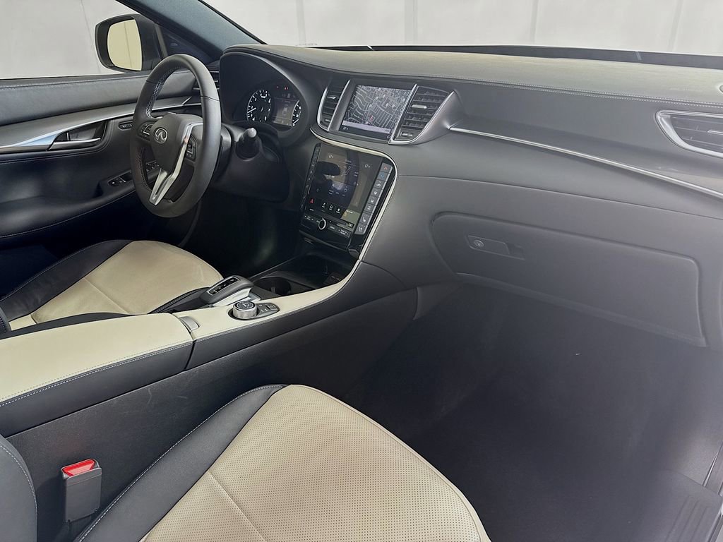 Certified 2025 INFINITI QX55 Essential image 37
