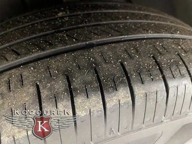 Used 2024 Kia Carnival LX image 8