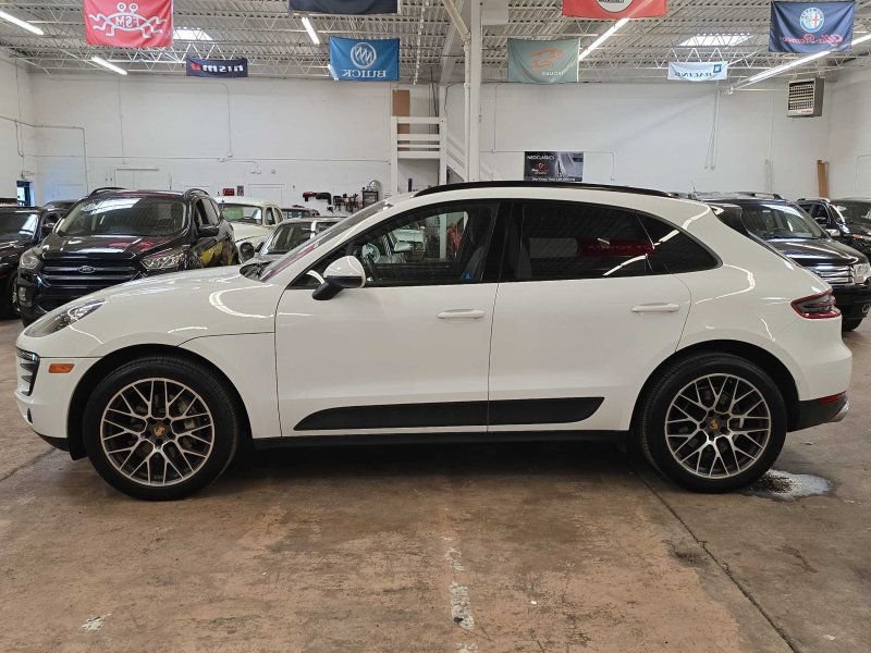 Used 2018 Porsche Macan Sport Edition AWD/4WD image 13