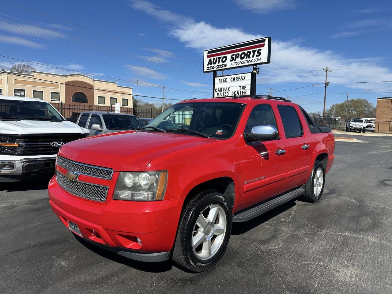 Used 2008 Chevrolet Avalanche LTZ w/ LTZ Preferred Equipment Group RWD image 1