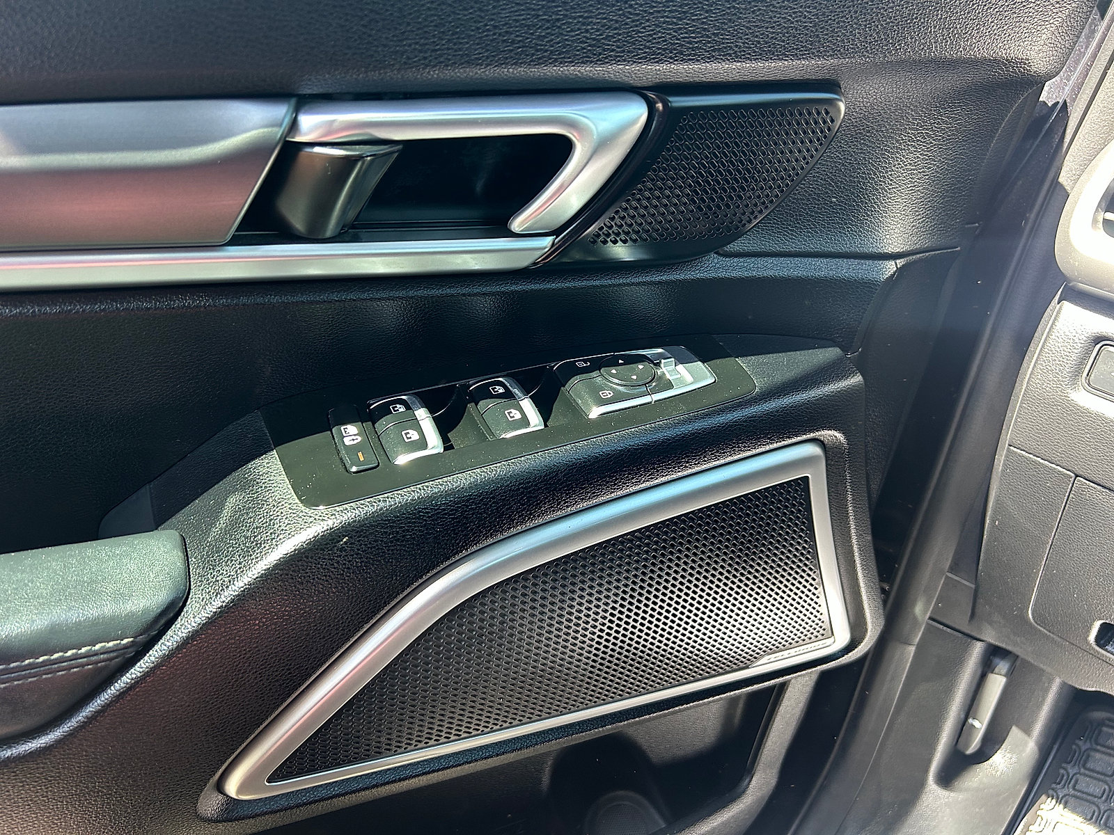 Used 2020 Kia Telluride S w/ S 8 Passenger Seating Package FWD image 14