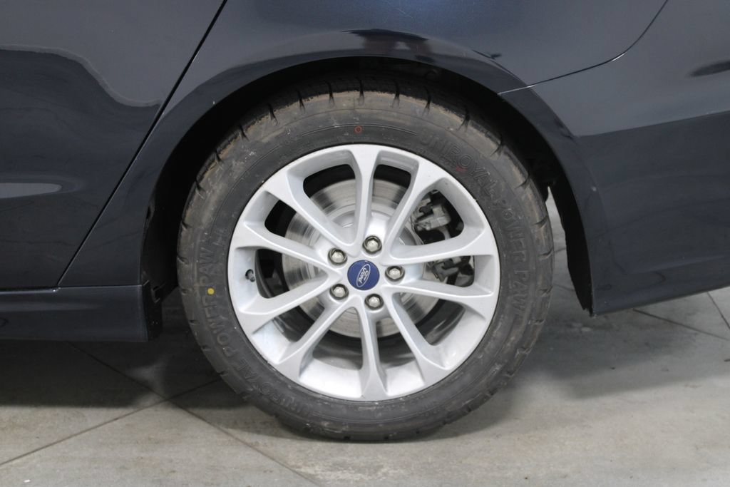 Certified 2020 Ford Fusion SE FWD image 17