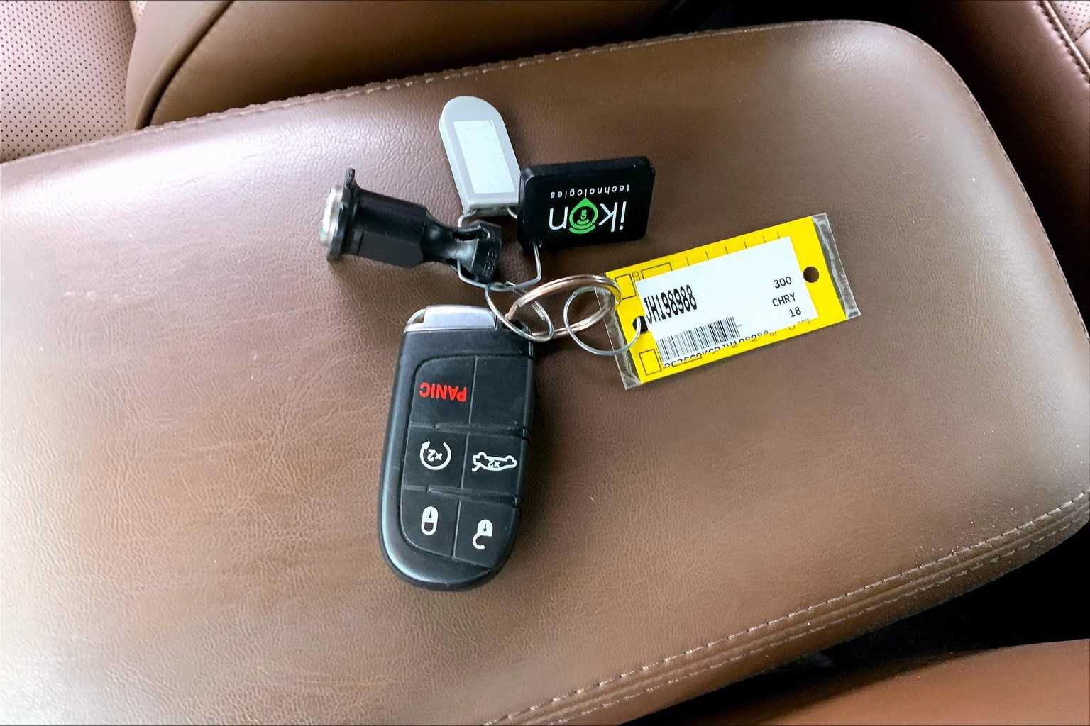 Used 2018 Chrysler 300 Limited w/ Light Group AWD/4WD image 15