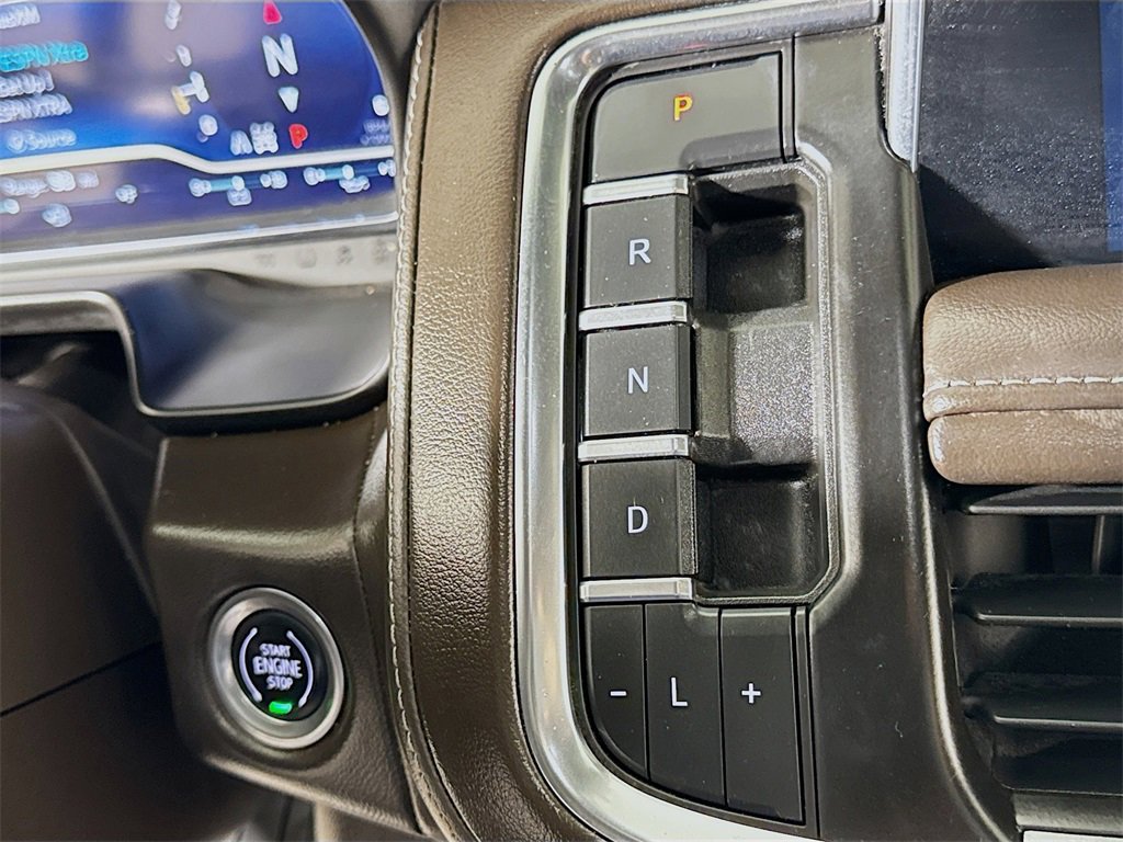 Certified 2023 Chevrolet Suburban Z71 w/ Luxury Package image 15