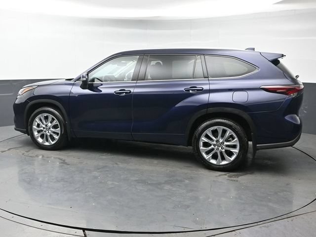 Certified 2024 Toyota Highlander Limited AWD/4WD image 4