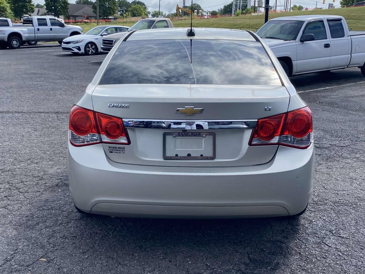 Used 2015 Chevrolet Cruze LT FWD image 5