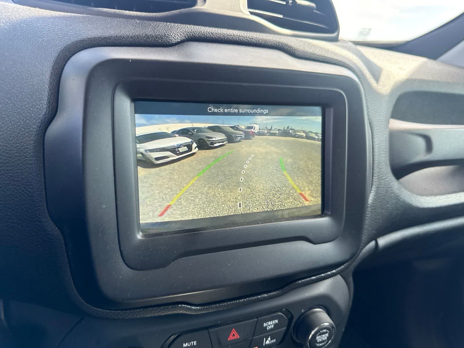 Used 2018 Jeep Renegade Latitude w/ Advanced Technology Group FWD image 31