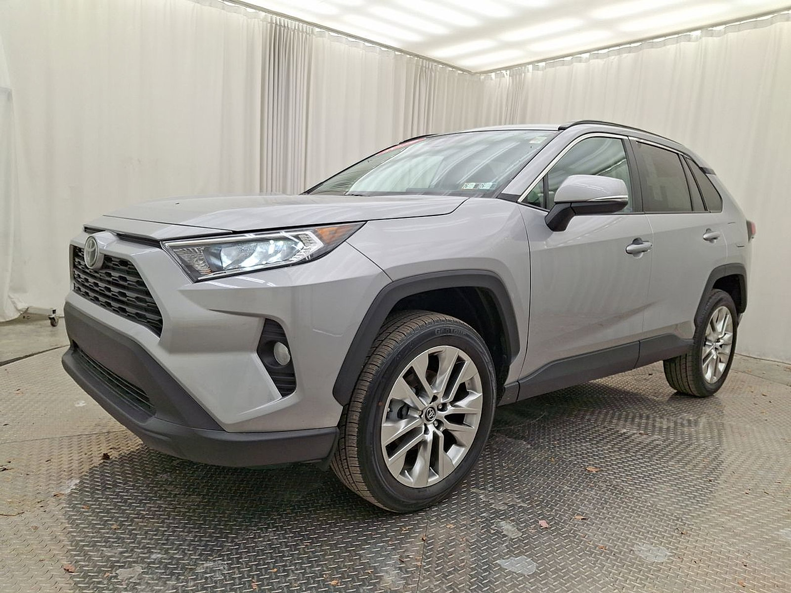 Certified 2019 Toyota RAV4 XLE Premium image 4