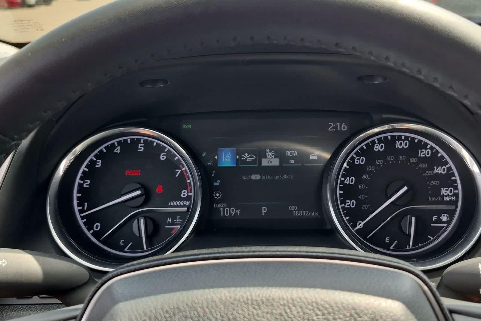 Used 2020 Toyota Camry XLE FWD image 31
