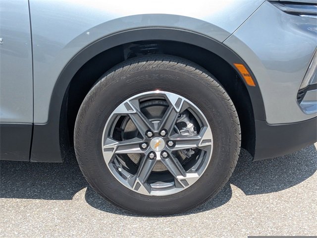 Used 2025 Chevrolet Blazer LT image 11