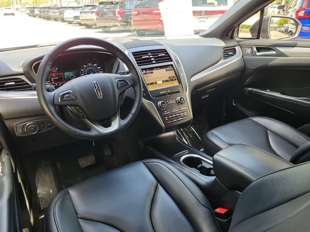 Used 2019 Lincoln MKC Premiere FWD image 11