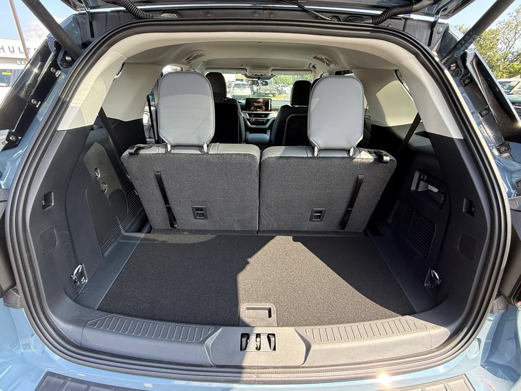 New 2026 Ford Explorer Active w/ Active Comfort Package AWD/4WD image 25