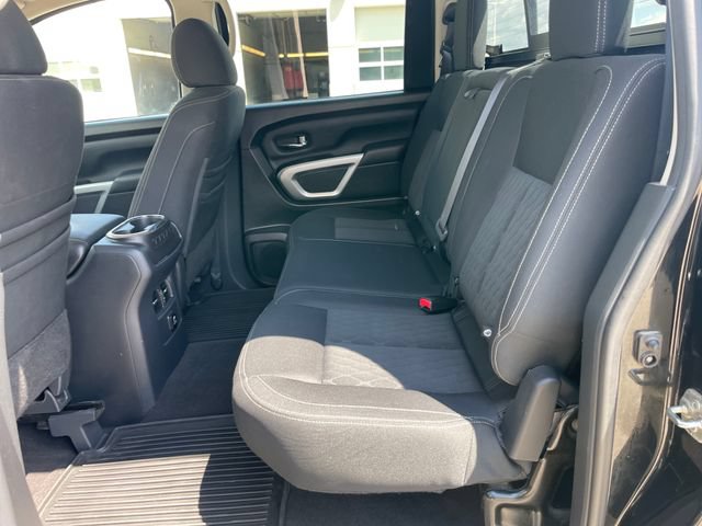 Used 2018 Nissan Titan SV w/ SV Convenience Package AWD/4WD image 29