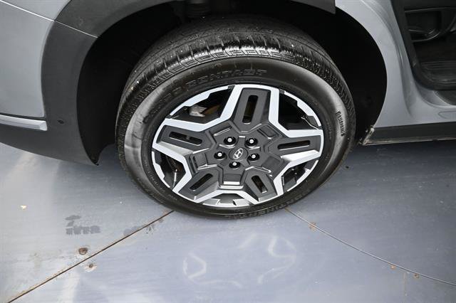 Used 2023 Hyundai Santa Fe Limited w/ Cargo Package FWD image 21